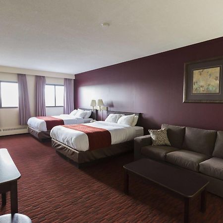 Argyll Plaza Hotel Edmonton Exterior photo
