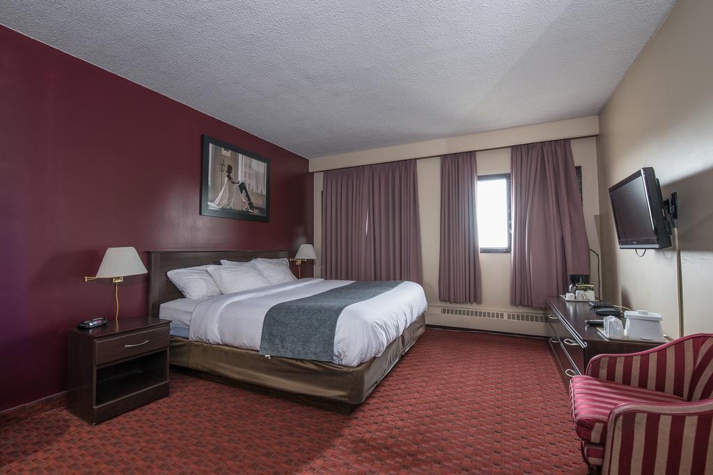 Argyll Plaza Hotel Edmonton Exterior photo
