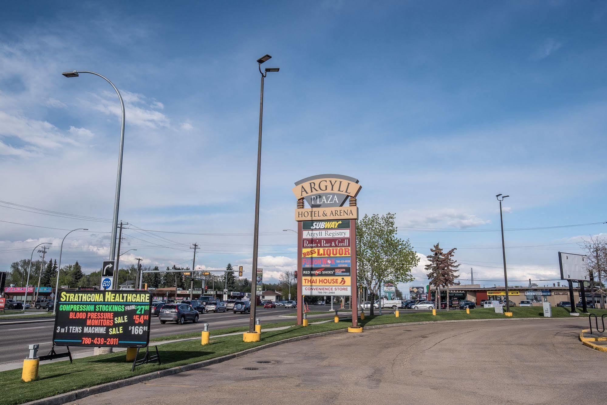 Argyll Plaza Hotel Edmonton Exterior photo