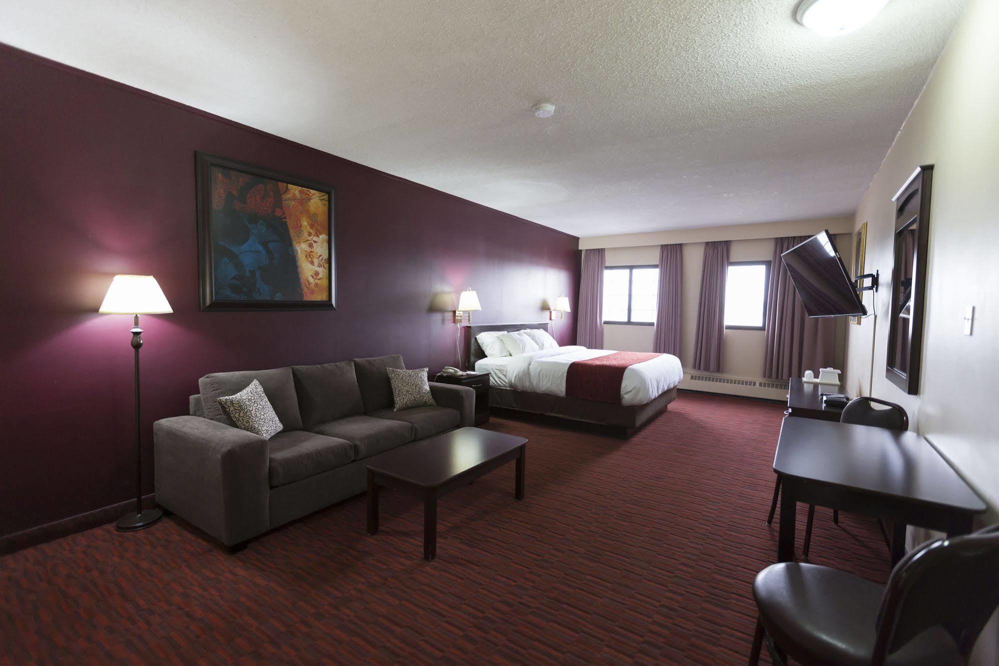 Argyll Plaza Hotel Edmonton Exterior photo
