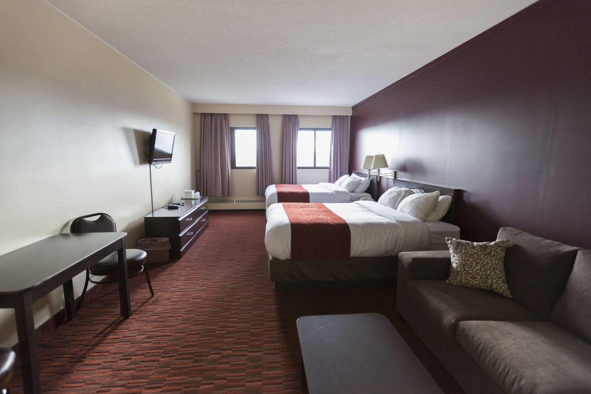 Argyll Plaza Hotel Edmonton Exterior photo
