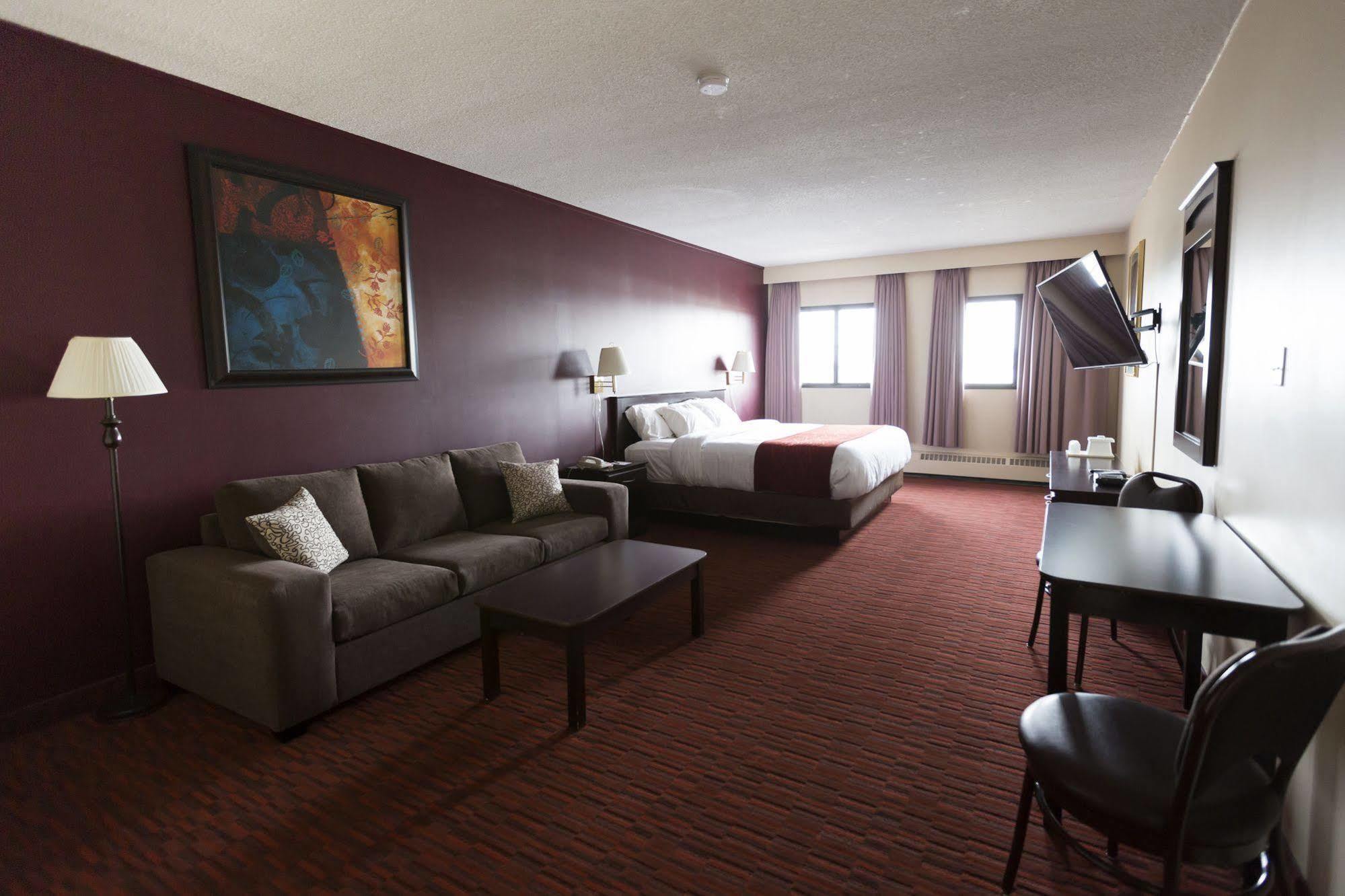 Argyll Plaza Hotel Edmonton Exterior photo